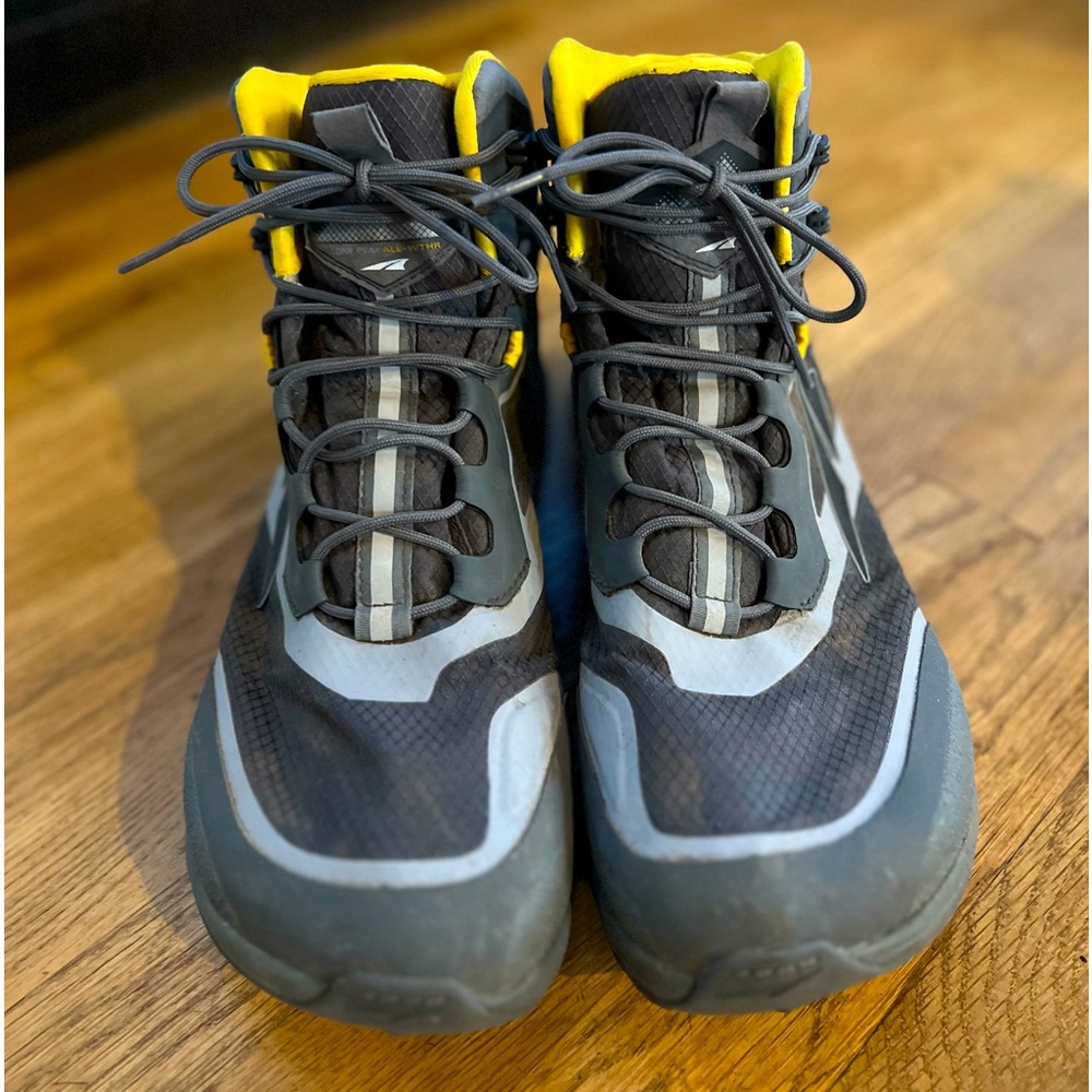 Mid. Hike boot Vent weather-resistant, DuraTread outsole, Altra EGO midsole.